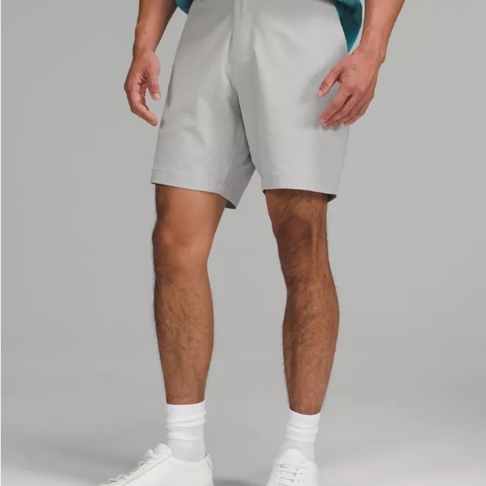 Black Lululemon Commission Short Classic 7”